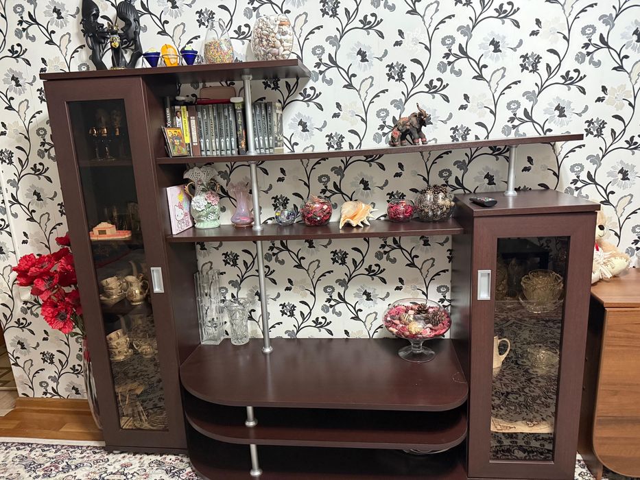 Продается  мини стенка для зала