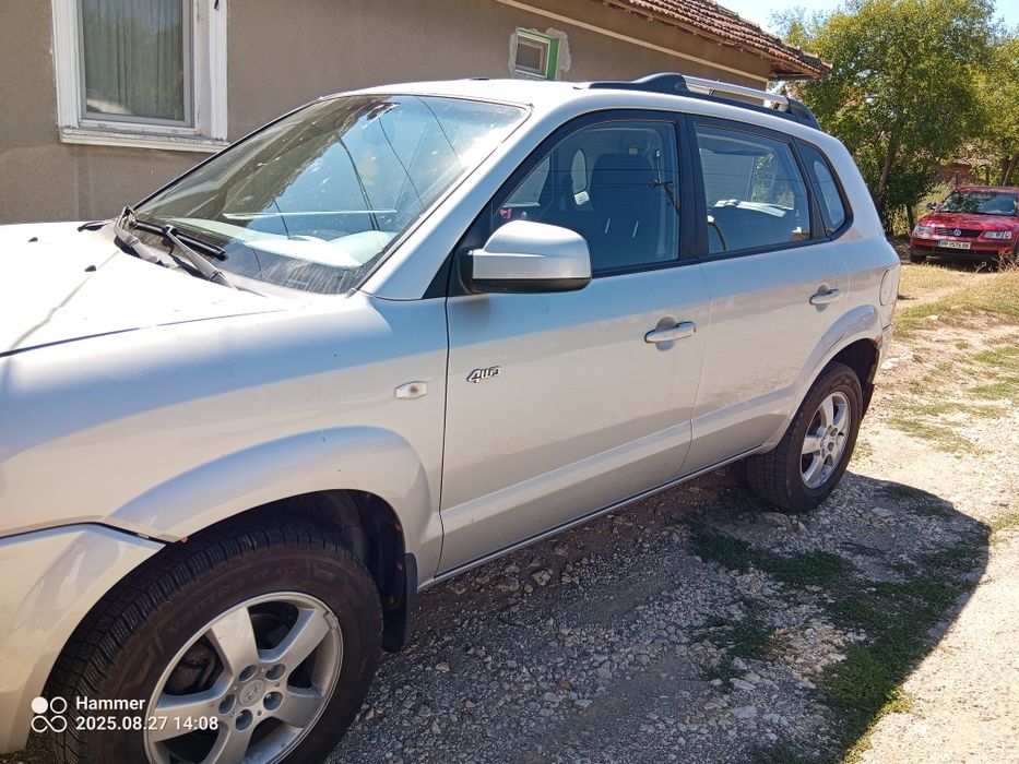 Продавам hyundai tucson 2.0 crdi на части