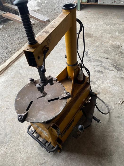 Masina dejantat roti