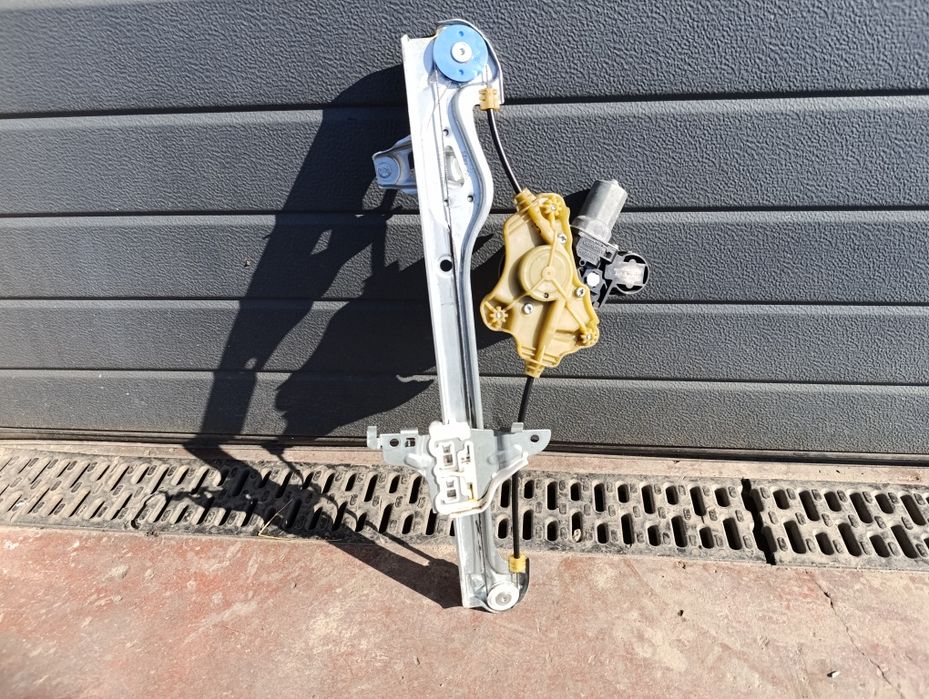 Macara geam spate dreapta Toyota corolla e210 553422-104