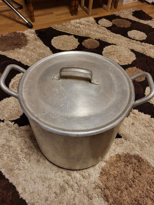 Каструля 30 литровая.