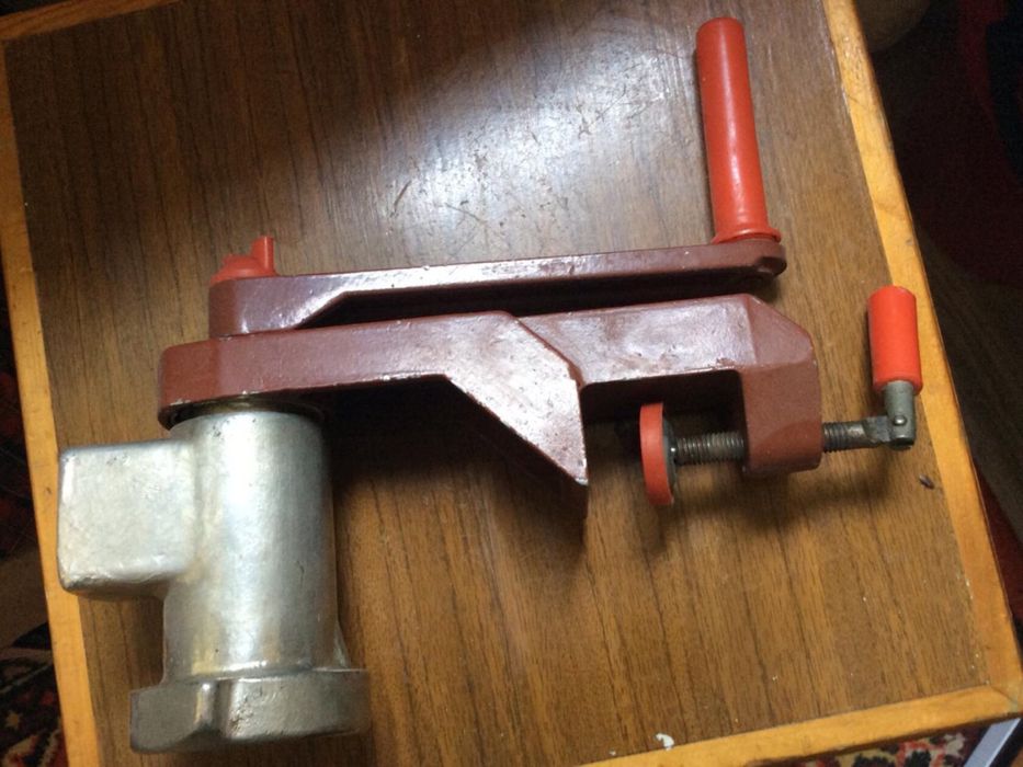 Продам советскую мясорубку