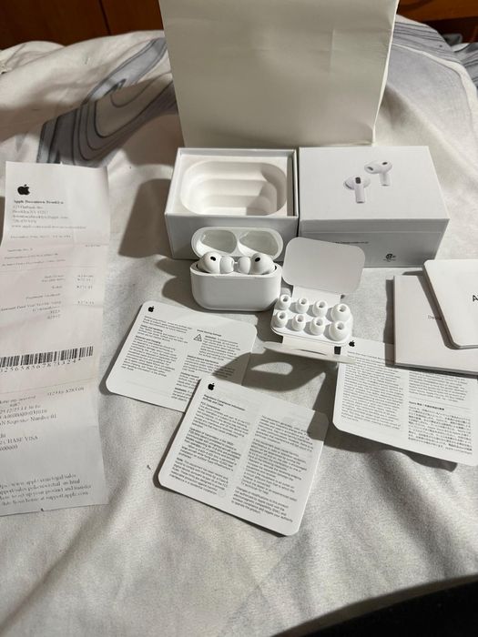 Vând AirPods 3 Pro – produs primit cadou, dar pe care nu îl folosesc, așa că prefer să îl vând.