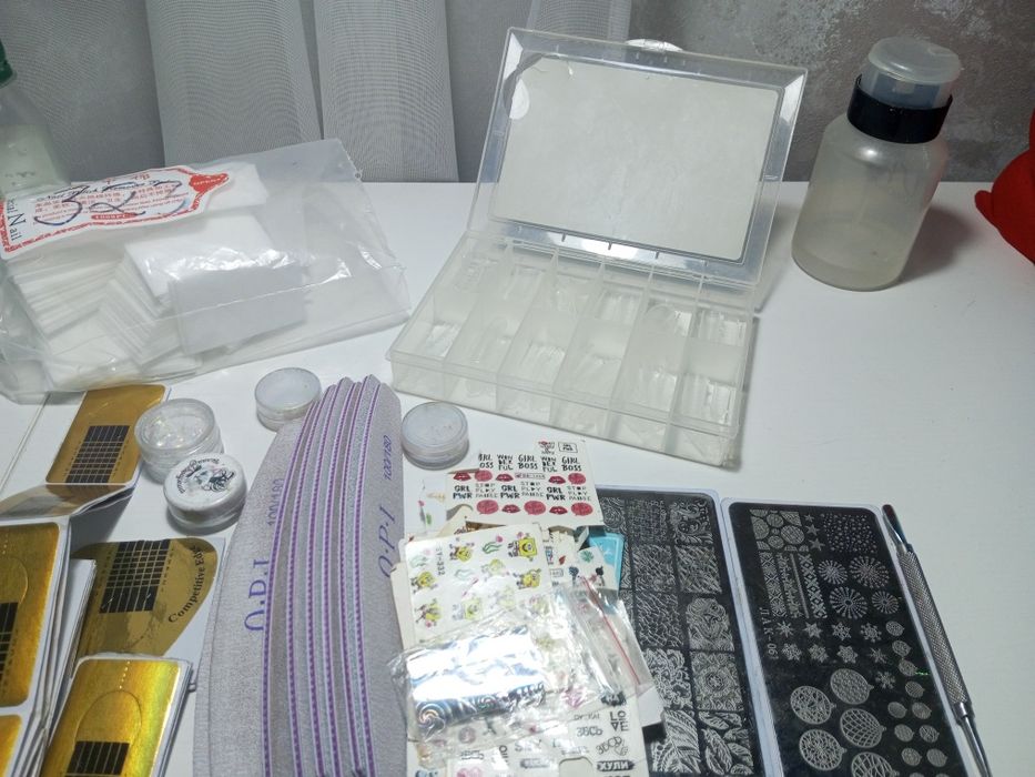 Продам материалы для маникюра