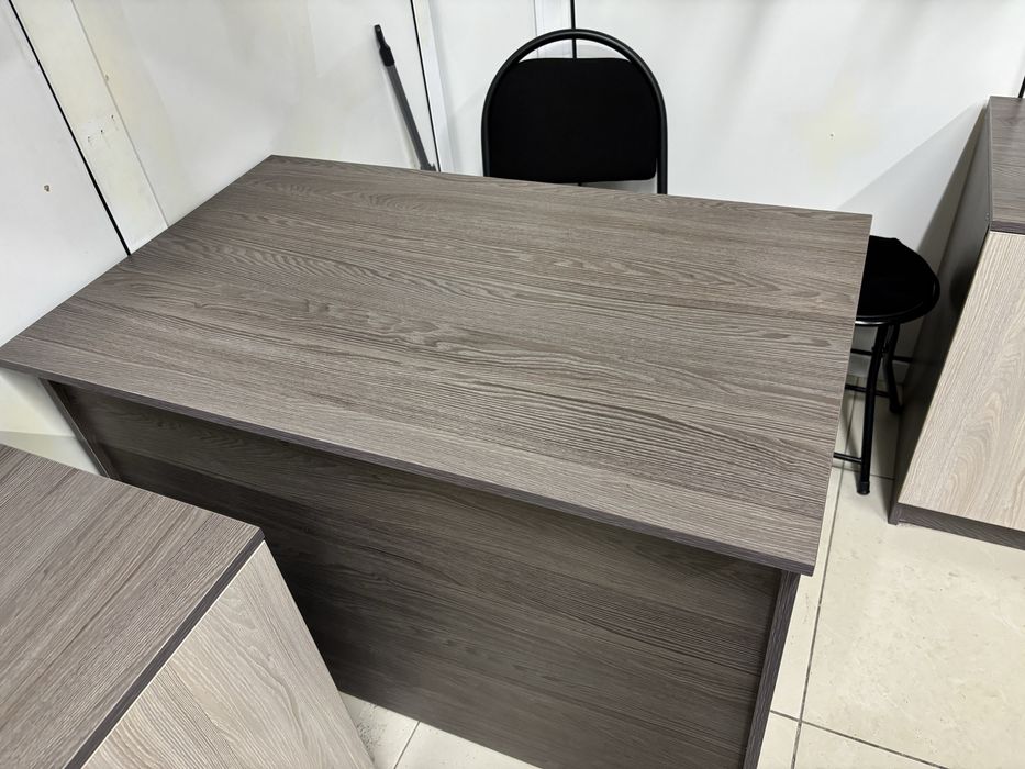 Продаются шкафы,стеллажи