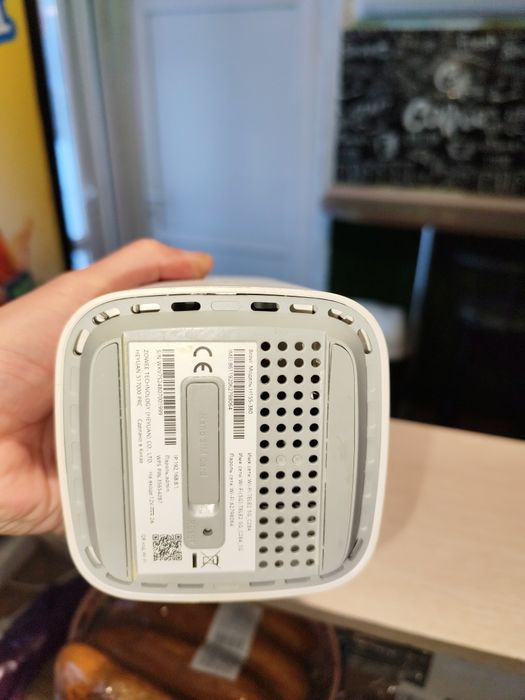 Продам роутер Теле 2