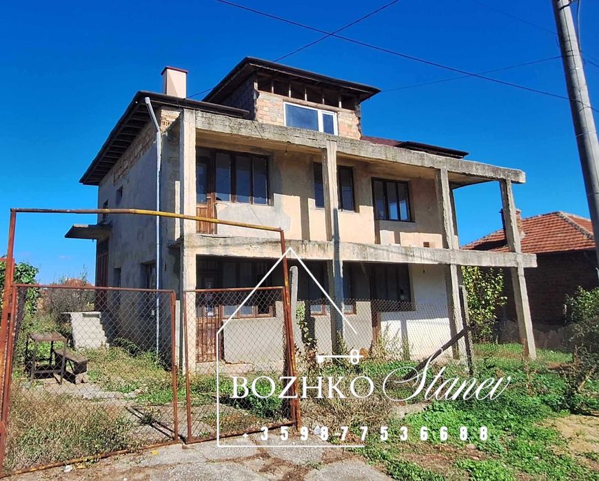 Продава се Къща в Долни чифлик - 200 кв.м за 343 €/кв.м - Снимка #2