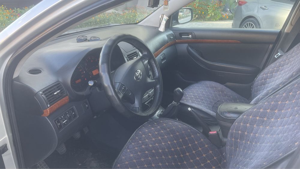 Продаю Toyota Avensis 2007