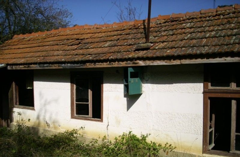 Продава се Къща в с. Углярци, Област Перник - 48 кв.м за 213 €/кв.м - Снимка #3