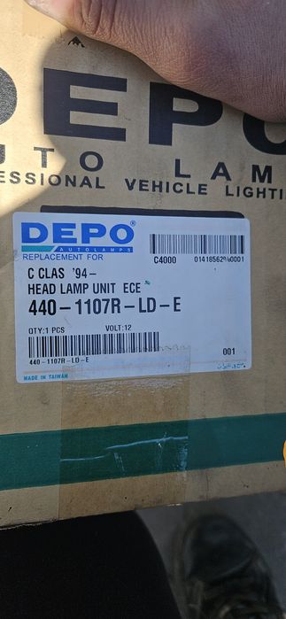 Ляв Фар за Mercedes c-klasa w202 Чисто Нов