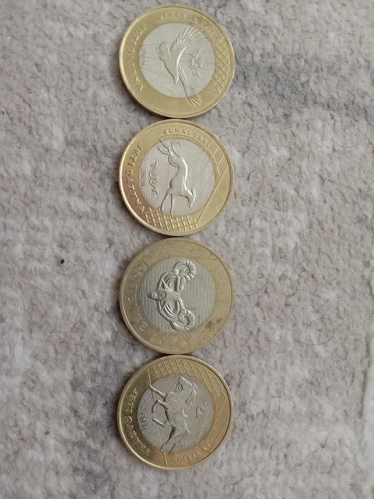 Монеты 100 тенге