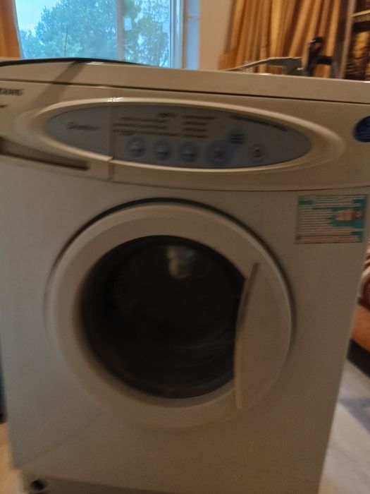 Продам машинку автомат б/у