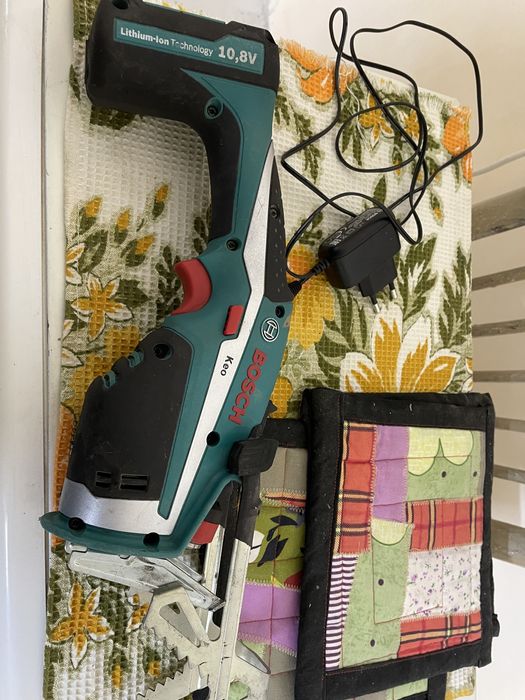 Пила электро садовая, в комплекте с пилками по металу и дереву