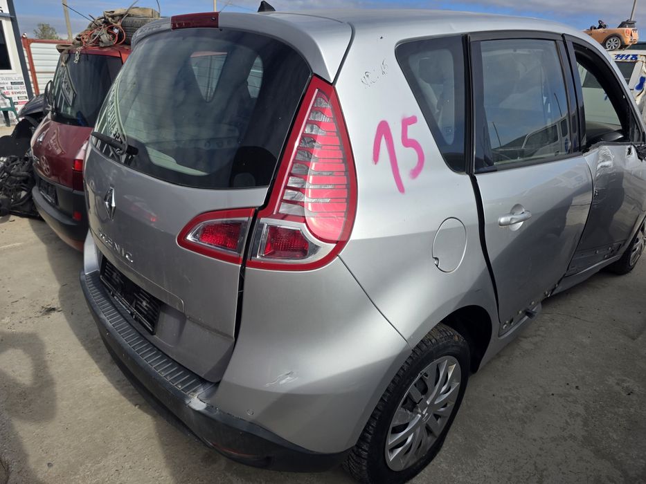 Dezmembrez Renault Scenic 3 motor cutie bara trager far capota haion