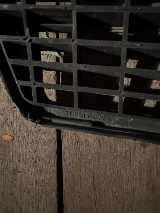 Решетка от мерседес w210
