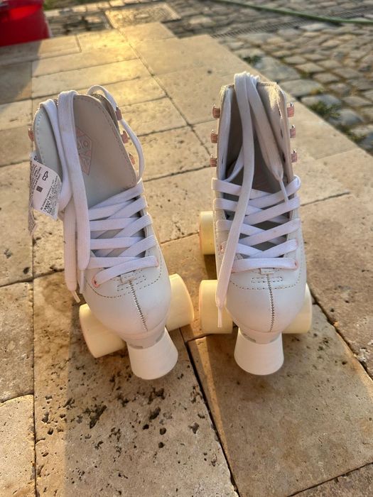 Role albe / White rollers