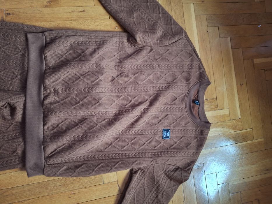 Кафяв спортен екип