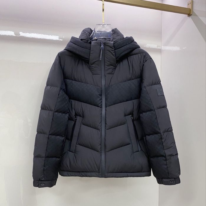 Geaca Louis Vuitton , calitate premium , pe comanda , noua, M