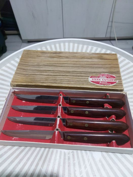 Cuțite vintage pentru friptură