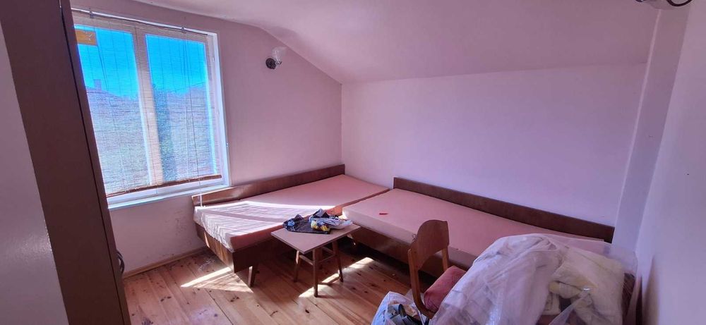 къща в село Планиница (област Перник)