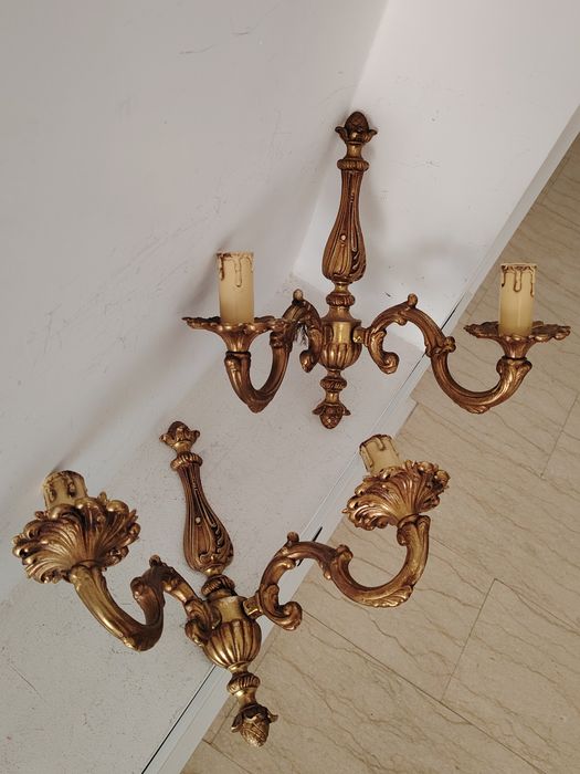 Superb set de aplice din bronz masiv in stilul francez Louis,piese cu o lucrătură de o foarte mare finețe ,stare excelentă