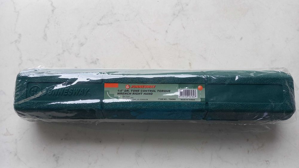 Jonnesway T04060 динамометрический ключ.