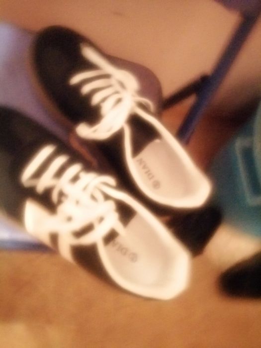 Кроссовки жён. 40р