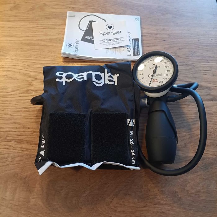 НОВ! Механичен апарат за кръвно налягане за възрастни (M)