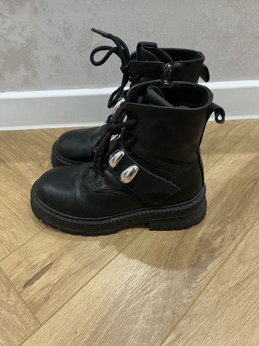 Продам зимние сапоги для девочки