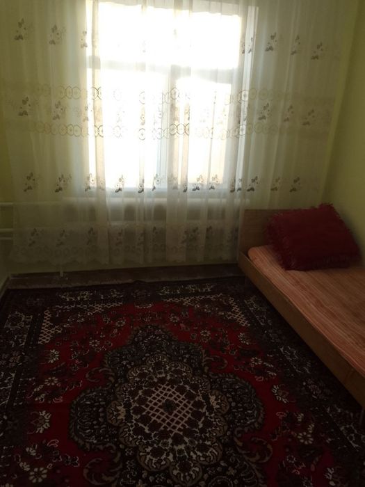 Максим Горький кошеси, 3 ши магазин касындагы домда 3 ханалы квартира