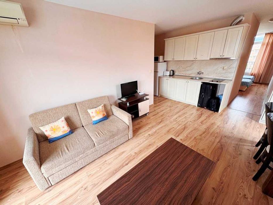 Продава се Двустаен апартамент в к.к. Слънчев бряг - 55 кв.м за 1326 €/кв.м - Снимка #3