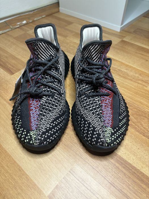 YEEZY 350 V2 “Yecheil”
