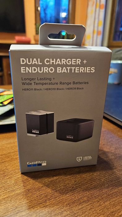 Зарядно с 2 батерии за GoPro 9 камера НОВИ