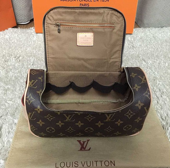[Premium] Borseta/toiletry bag/geanta cosmetice Louis Vuitton Monogram