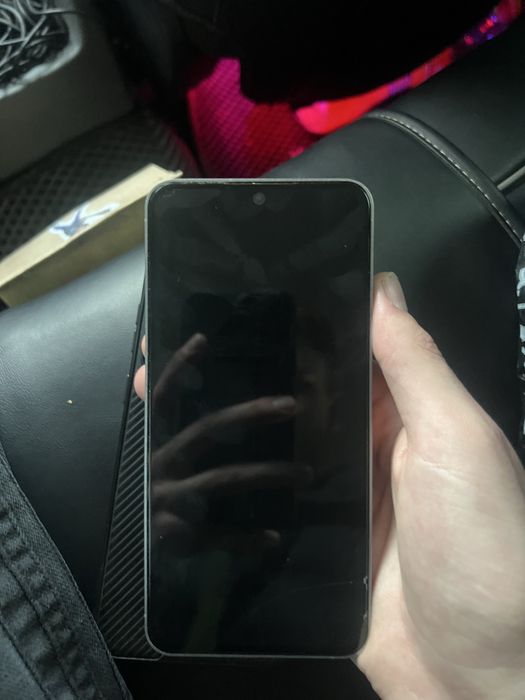 Samsung Glaxy S25 -2 месяца телефону