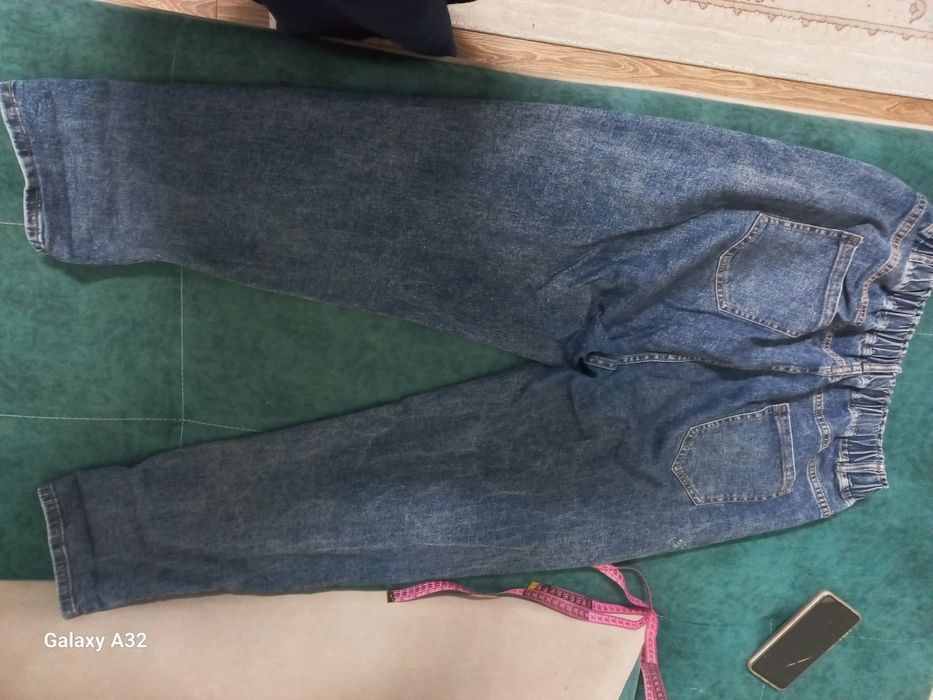 Продам джинсовые брюки