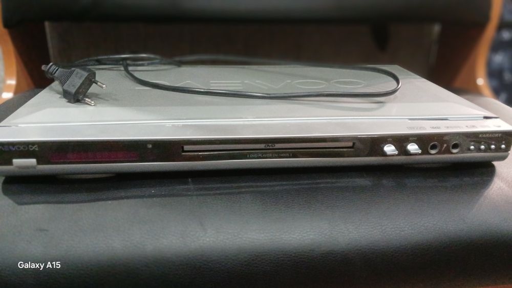 Продам караоке фирмы DAEWOO для компакт дисков