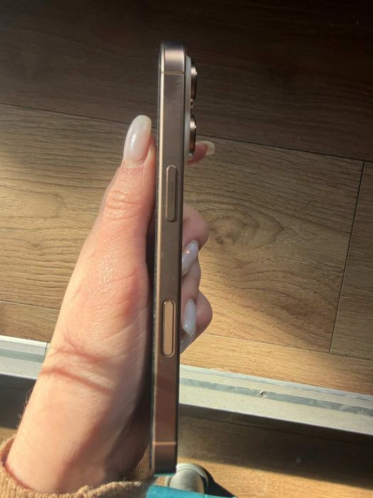 iPhone 16pro Desert Titanium 128GB