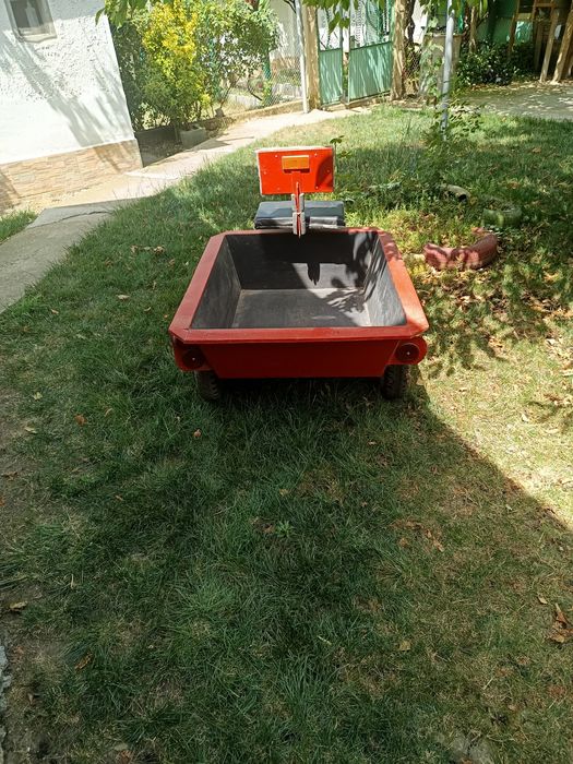 Продавам ремарке за мотофреза