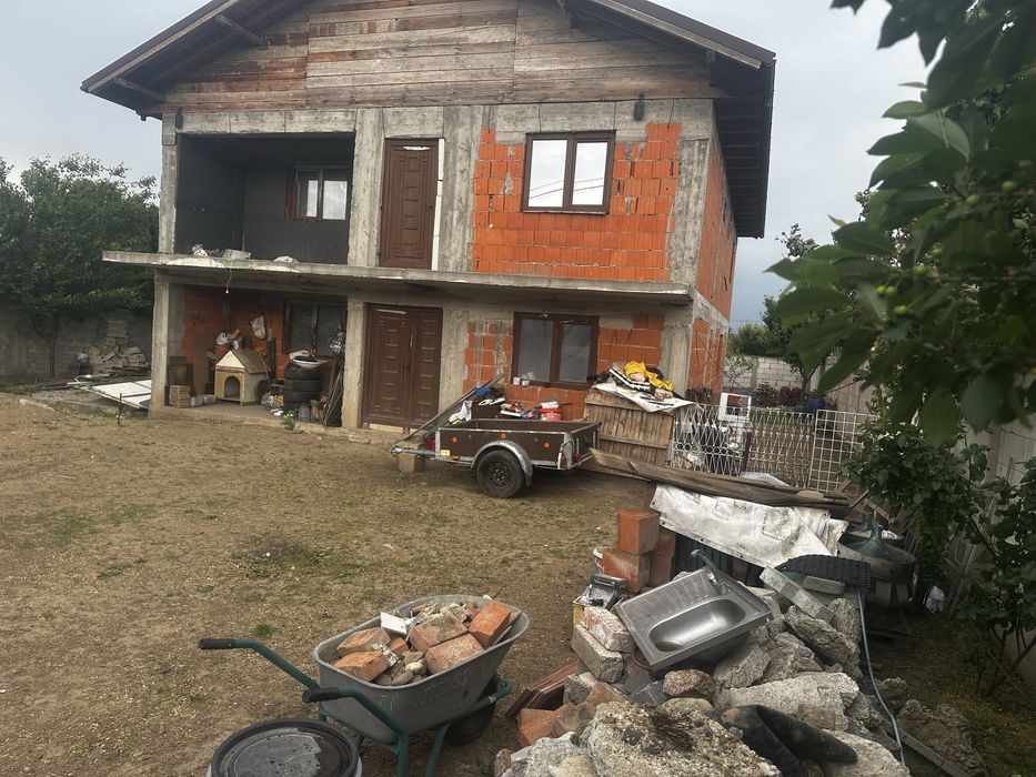 Vand casă comuna Șendreni