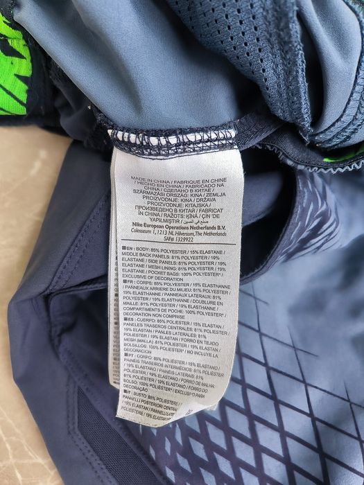 Nike къси панталони размер M