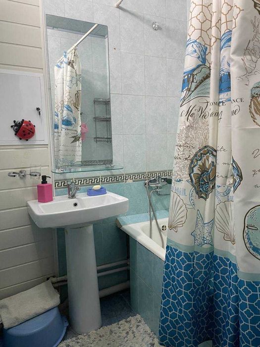 Сдается 2-комнатная квартира в центре