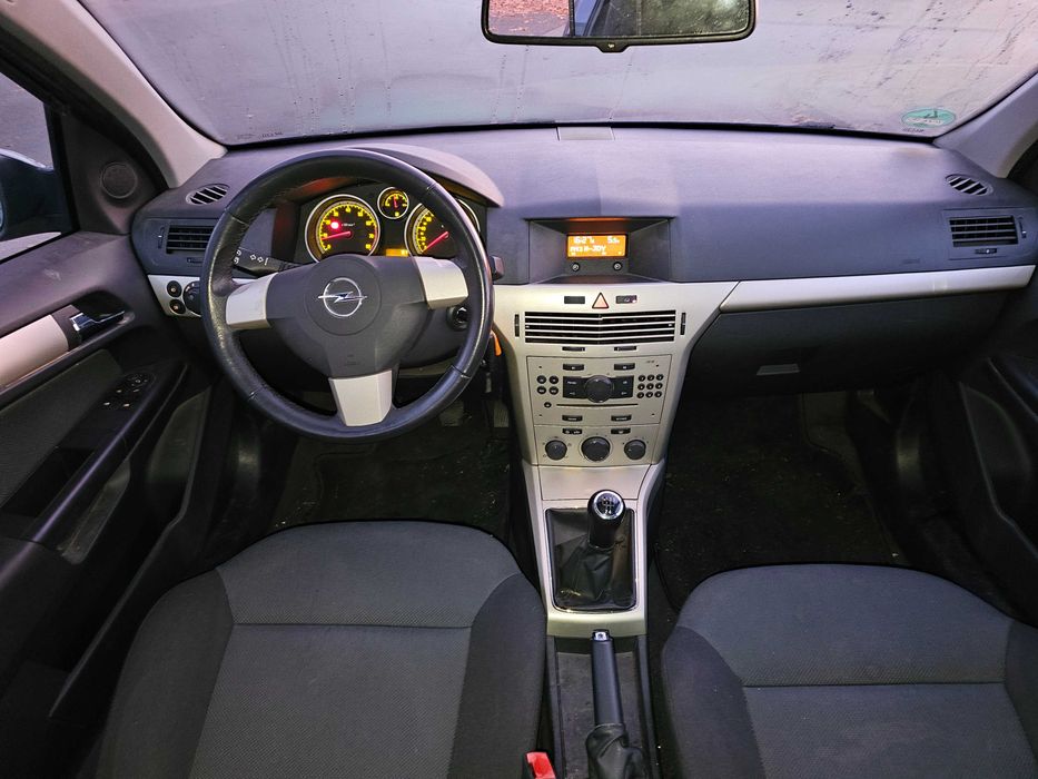 Опел Астра 1.4 климатик