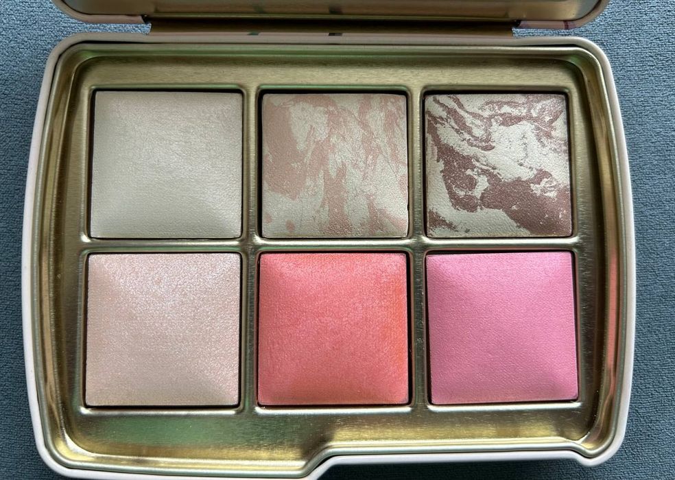 Палетки Hourglass оригинал