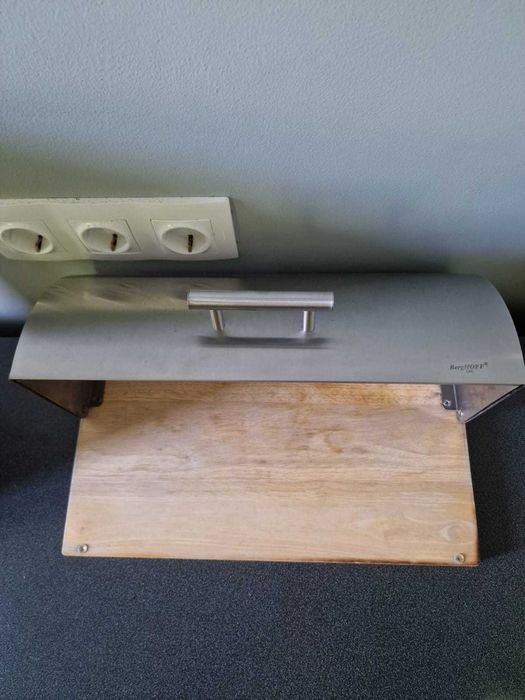 хлебница дерево и металл BergHOFF