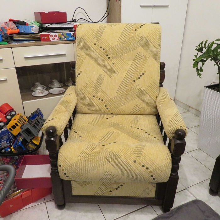 Троен диван и фотьойл масив орех 180/80 и 78/75 функция сън безупречен