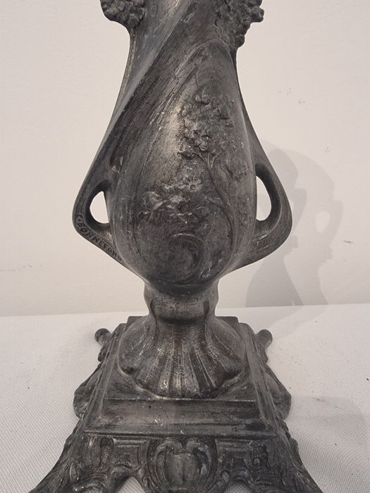 Vază Art Nouveau semnată C. Bonnefond, cca. 1900, 27 cm
