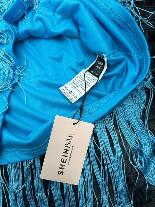 Син гащеризон с ресни