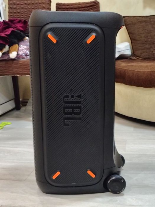 Продавам JBL partybox 310