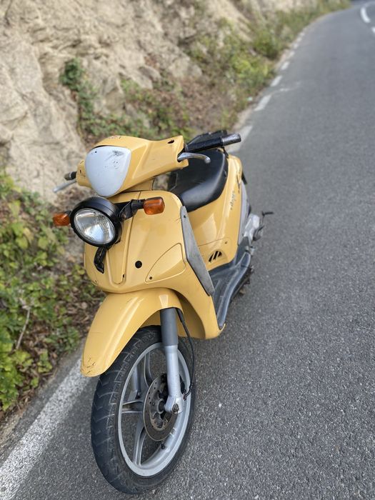 Vand scuter piageo liberti  125.cc